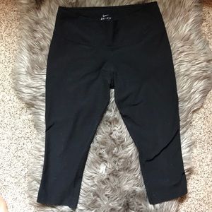 Nike dry fit Capri work out pant